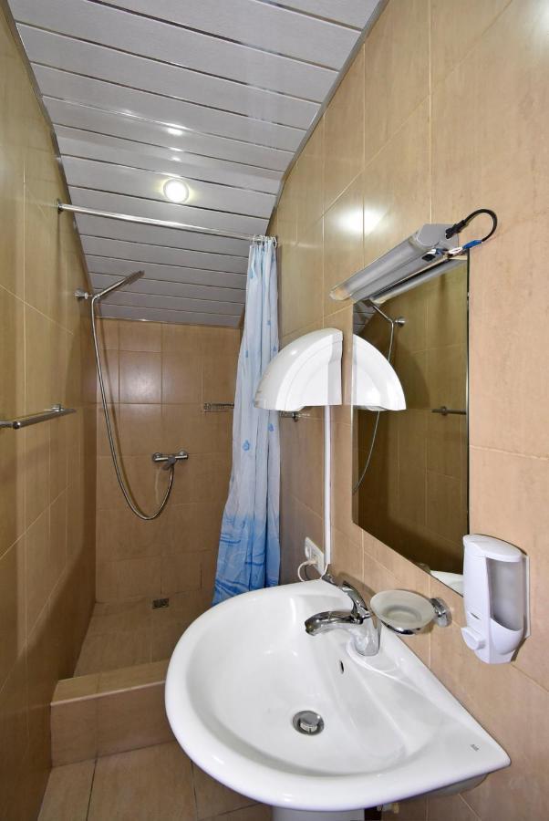 Tumanyan Hostel And Tours Jerevan Rom bilde